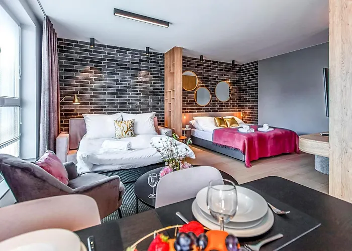 Megi & Greg Apartments